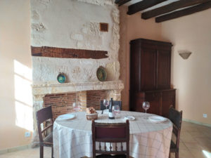 salle à manger chez Margaux | location de gîtes à Amboise | Les Coteaux d'Amboise